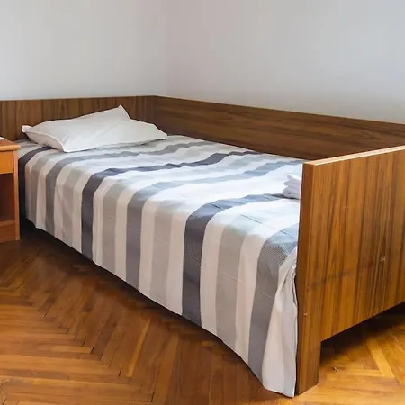 Socialist Experience In The Center Apartman *