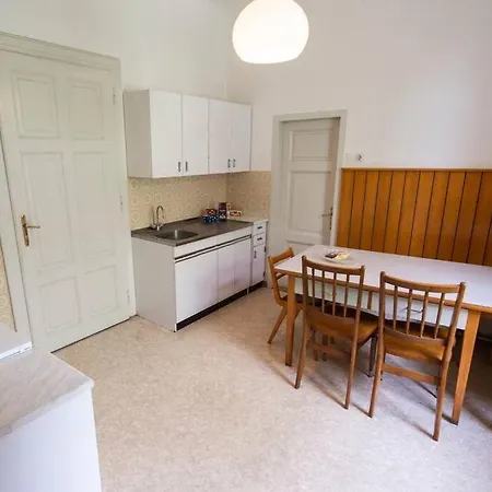 Apartman Socialist Experience In The Center