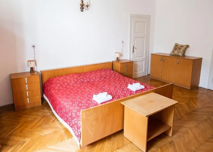 Socialist Experience In The Center Appartement Ljubljana