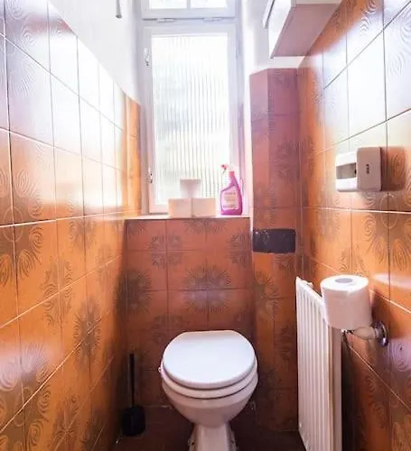 Socialist Experience In The Center דירה